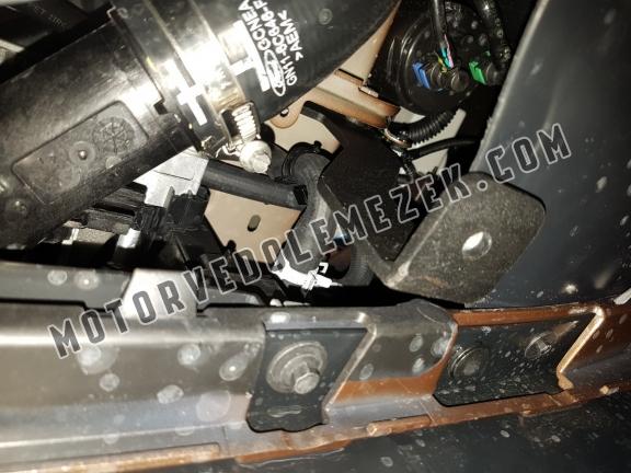 Acél motor, kapcsolószekrény, hütő védőlemez Ford EcoSport