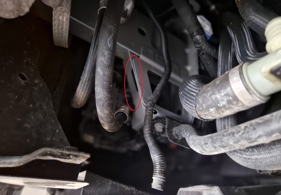 Aluminium motor, kapcsolószekrény védőlemez Renault Trafic