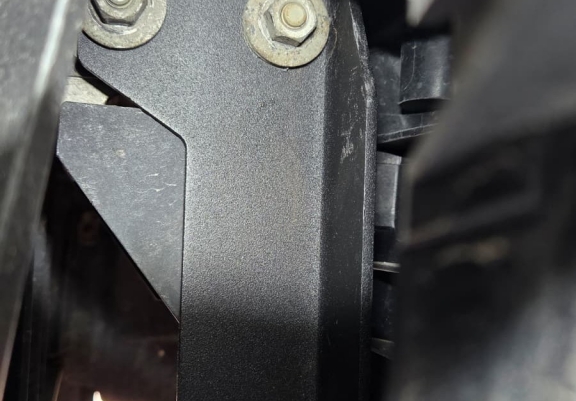 Acél hűtő, első lökhárító védőlemez BMW Seria 5 - M Sport lökhárító E60/E61