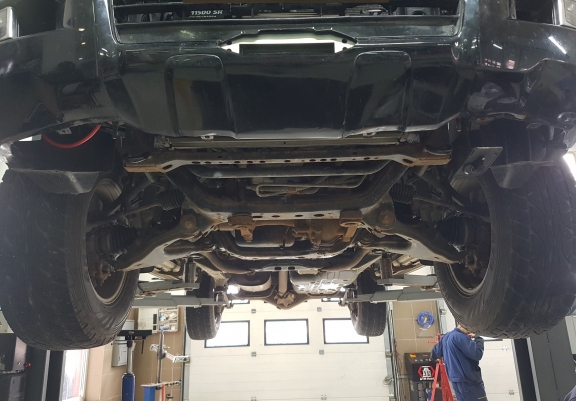 Acél kapcsolószekrény védőlemez Toyota 4Runner