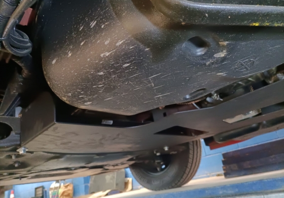 Katalizátor lopásgátló (CAT/LOCK) Nissan Interstar