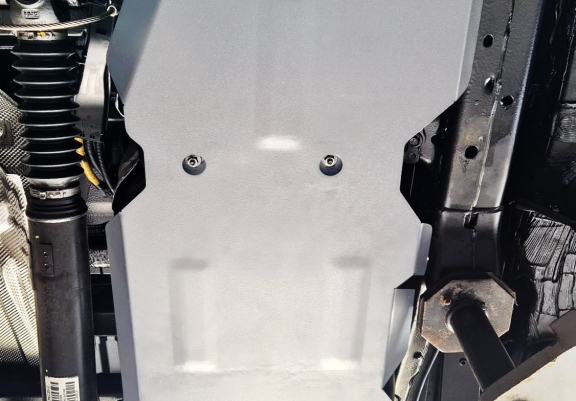 Aluminium üzemanzagtartály védőlemez Toyota Hilux Revo